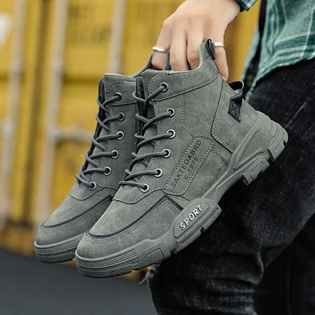 Men's Ankle Boots 2025 British Style High Top Sneakers Non-slip Platform Tooling Shoes Outdoor Hiking Desert Boots Tenis Masculino